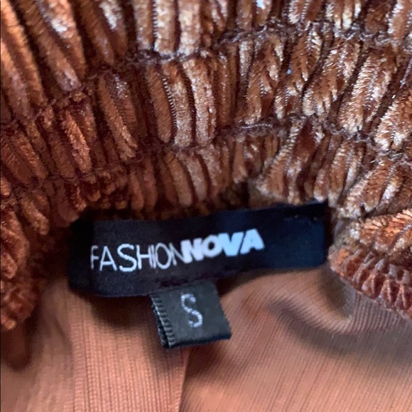 Fashion Nova “ Issa Vibe Set “ - Picture 2 of 3